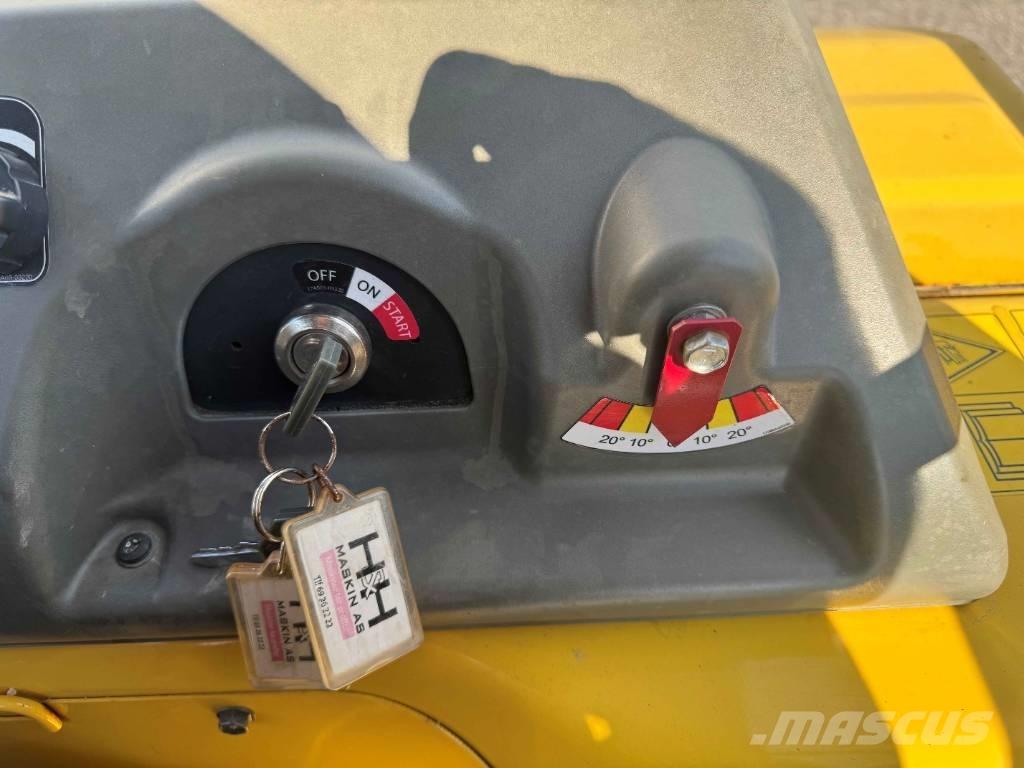 Yanmar C30R-3TV Raupendumper