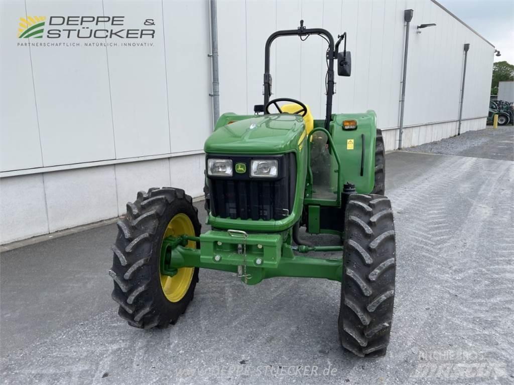 John Deere 5055E Traktoren