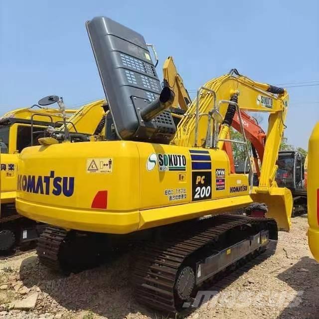 Komatsu PC 200-8 Midibagger  7t - 12t