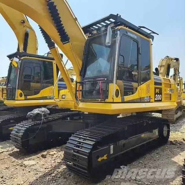 Komatsu PC 200-8 Midibagger  7t - 12t