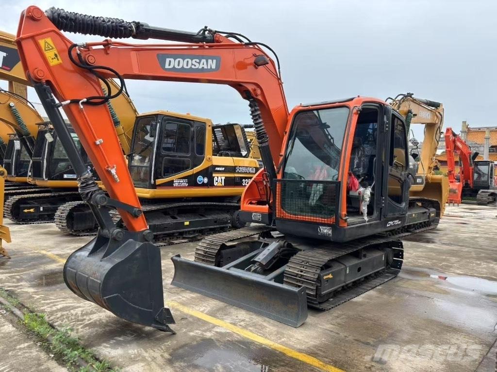 Doosan DX 75-9 Minibagger < 7t