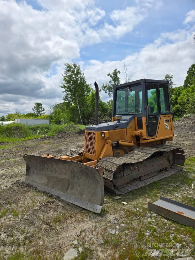 CAT D 3 B LGP Bulldozer