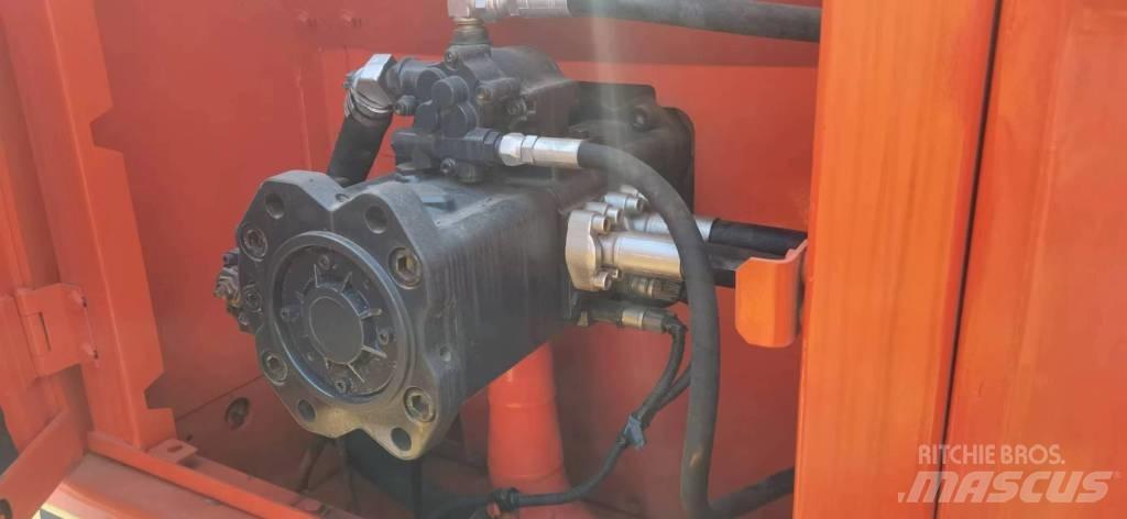 Doosan DX 300 Raupenbagger