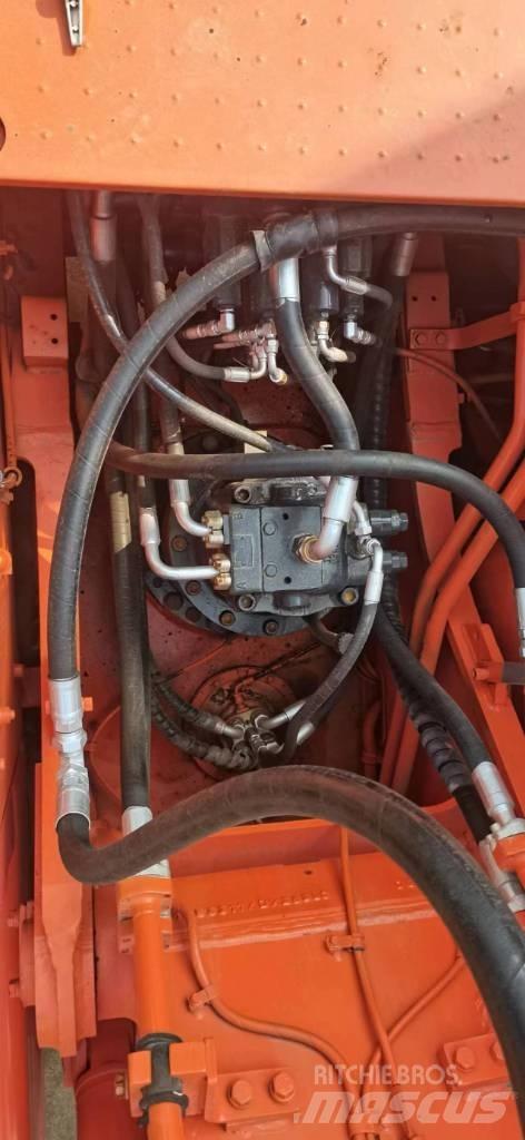 Doosan DX 300 Raupenbagger
