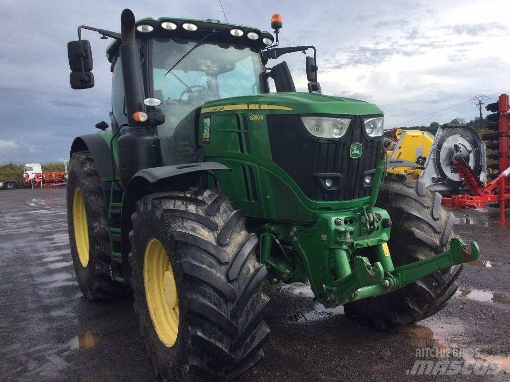 John Deere 6250R Traktoren
