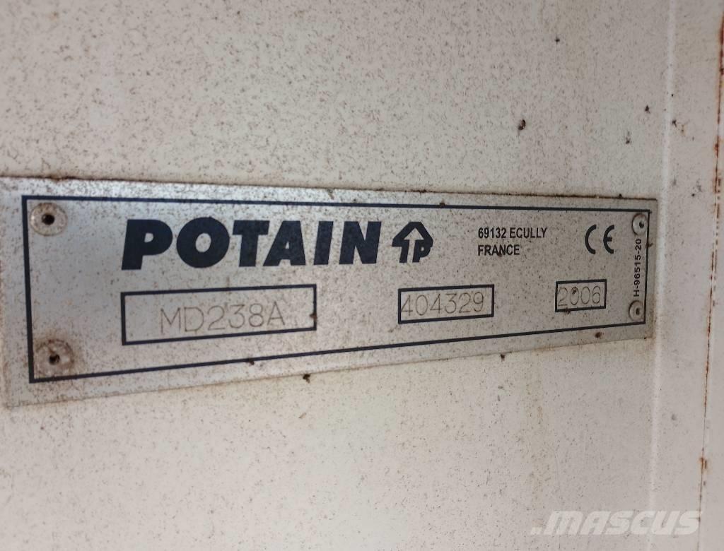 Potain MD238A-J10 Turmdrehkrane
