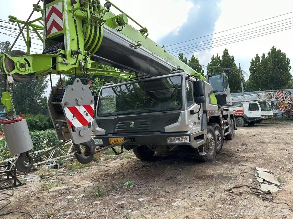 Zoomlion ZTC700 All-Terrain-Krane