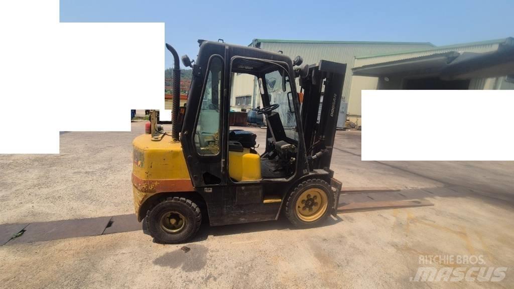 Hyundai D30 Andere Gabelstapler