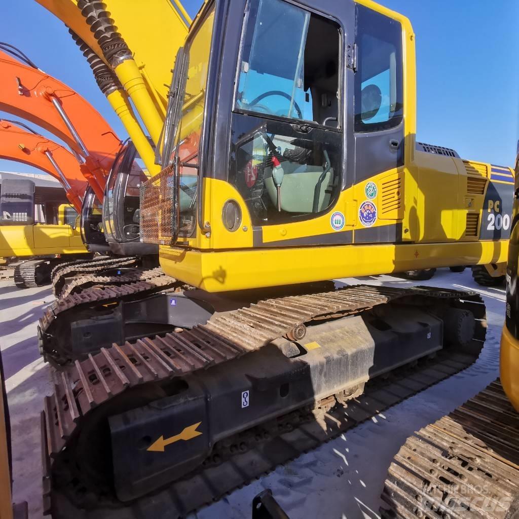 Komatsu PC 200-8 Raupenbagger