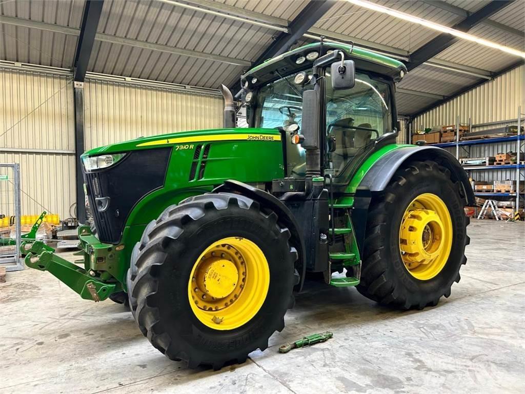 John Deere 7310R Traktoren