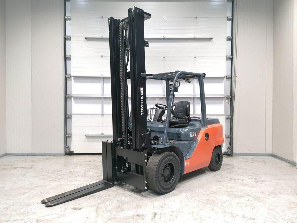Toyota 40-8FD50N Diesel Stapler