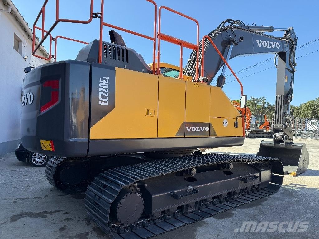 Volvo EC220E Raupenbagger