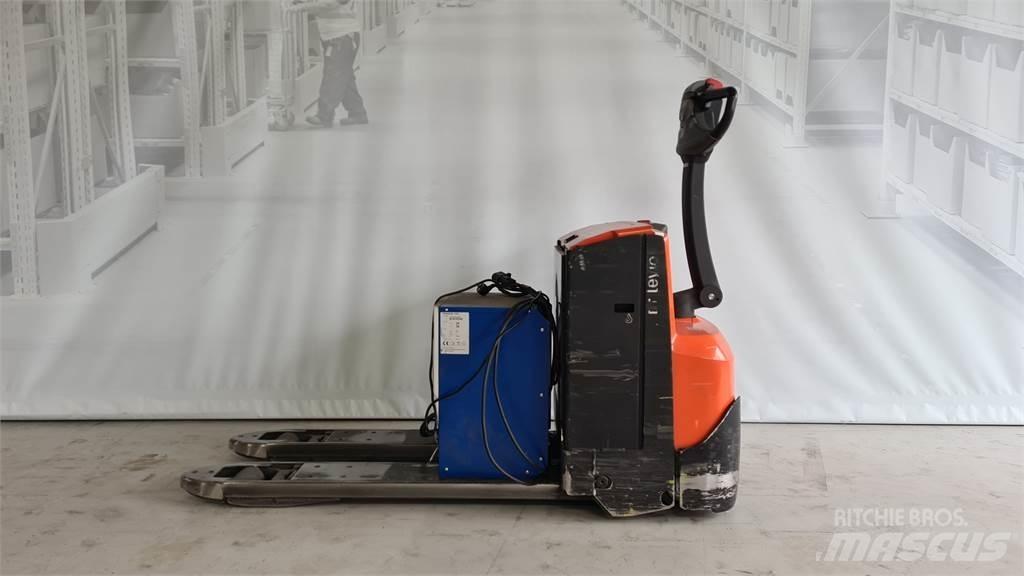 Toyota LWE 200 Niedergabelstapler
