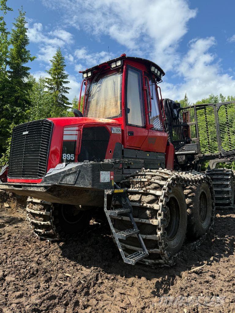 Komatsu 895 Forwarder