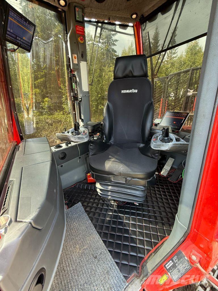 Komatsu 895 Forwarder