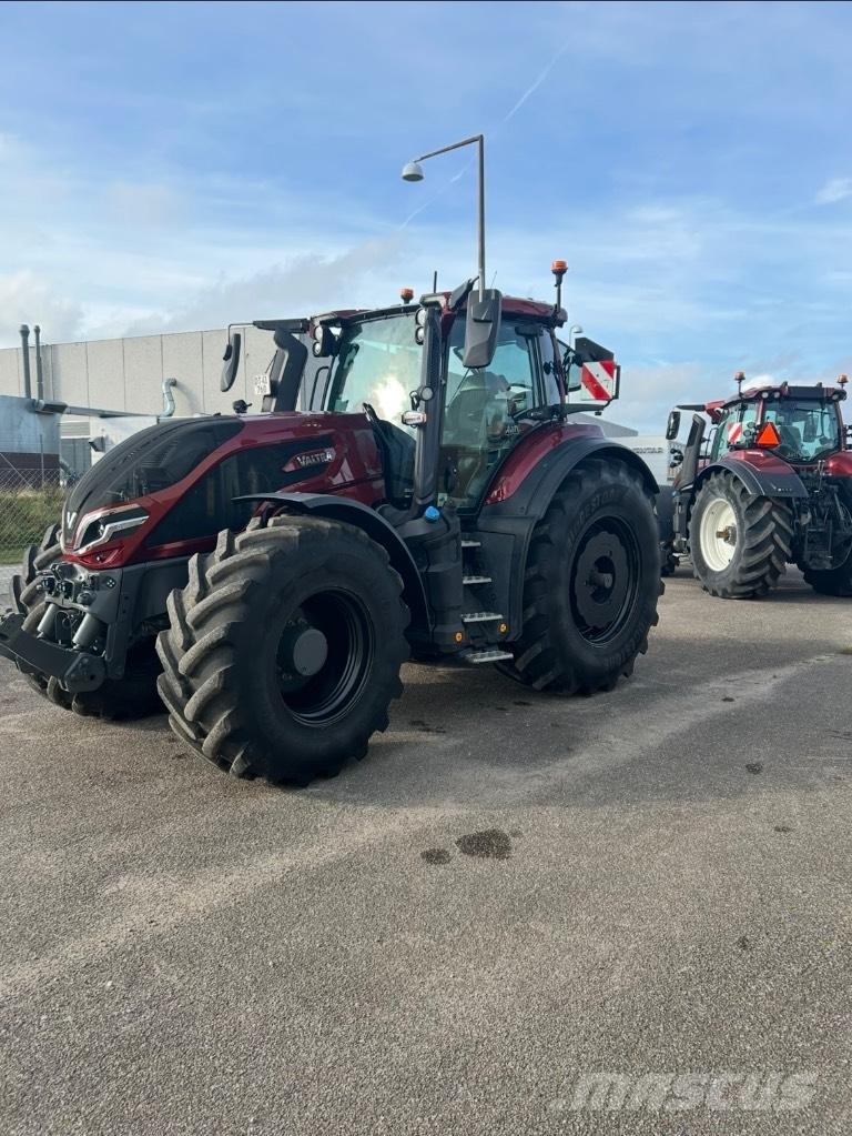 Valtra Q 305 Traktoren