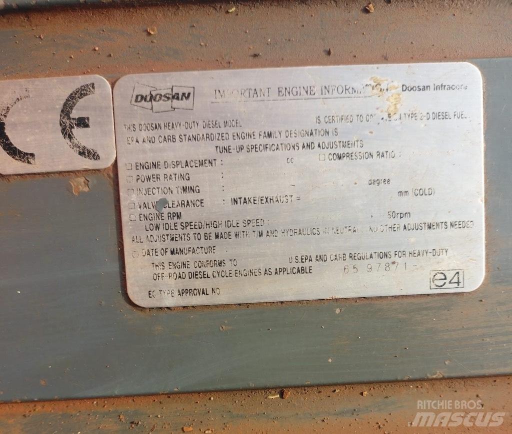 Doosan DX 300 LC-5 Raupenbagger