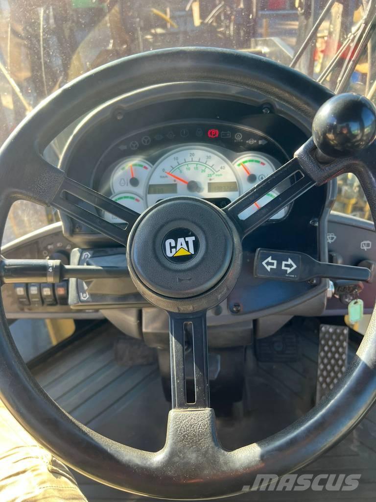CAT IT 28 G Radlader
