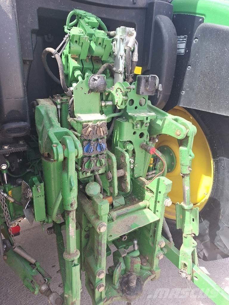 John Deere 6110R Traktoren