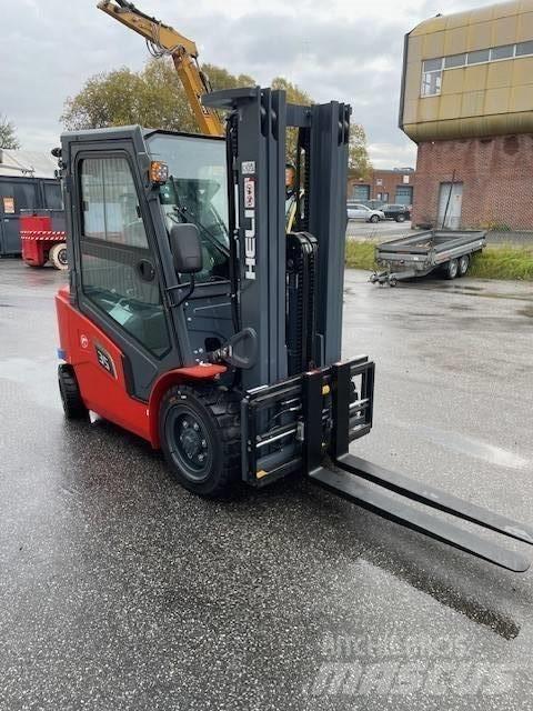 Heli CPD 35 Elektro Stapler