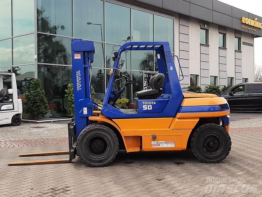 Toyota 5FDF50 Diesel Stapler