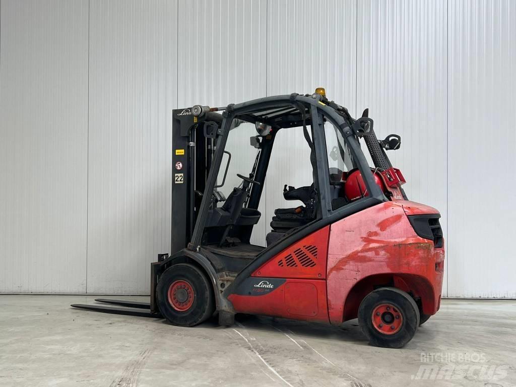 Linde H30T-02 Gas Stapler