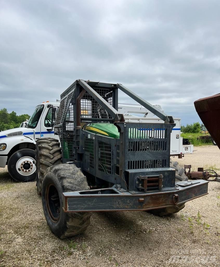 John Deere 5100 M Traktoren