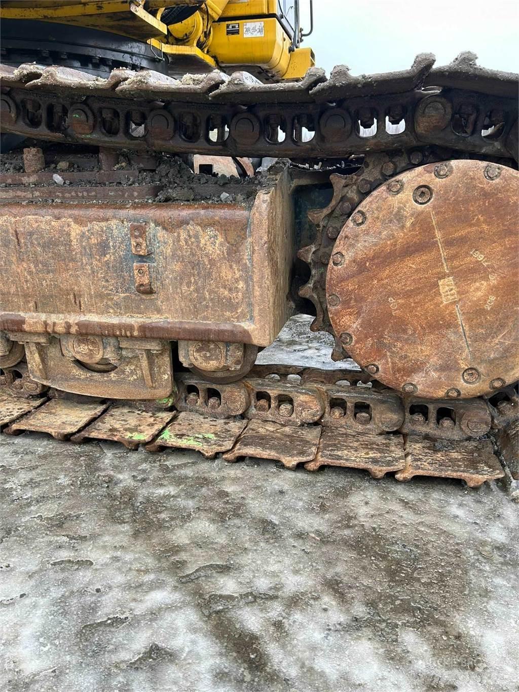 Komatsu PC490LC-11 Raupenbagger
