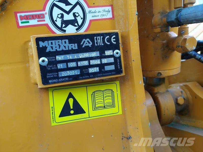  MORO PNT 14 Konventionelle Pflüge