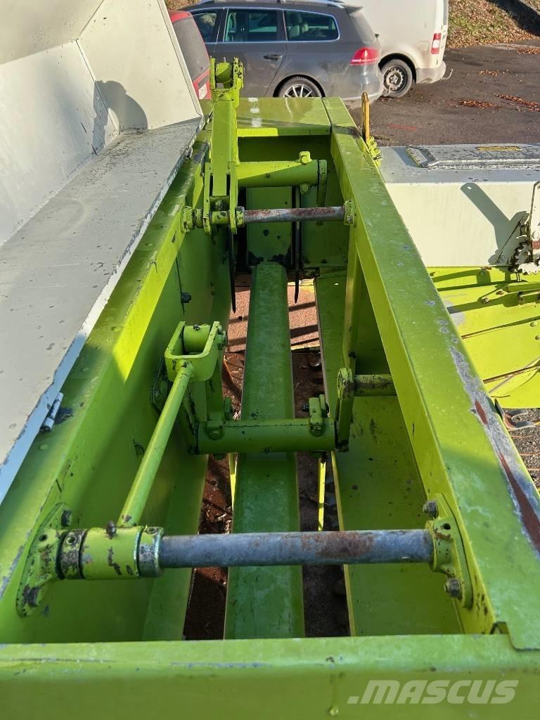 CLAAS Markant 51 Quaderpressen