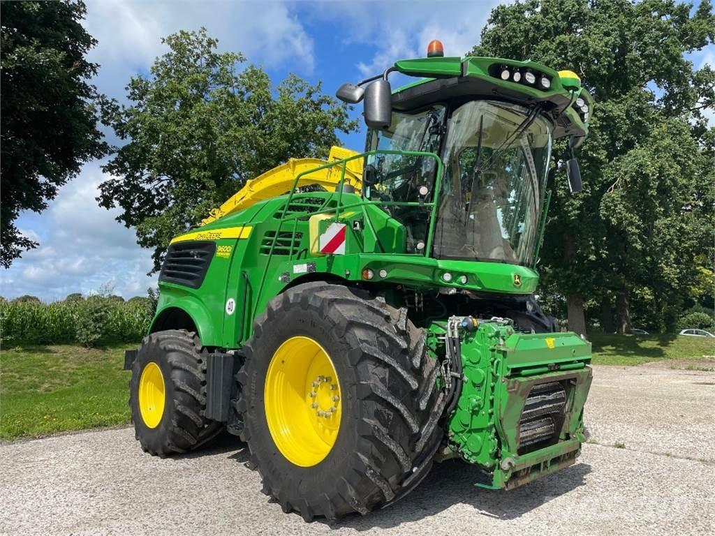 John Deere 9600i Feldhäcksler