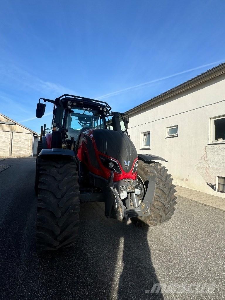 Valtra T 214 D Forsttraktoren