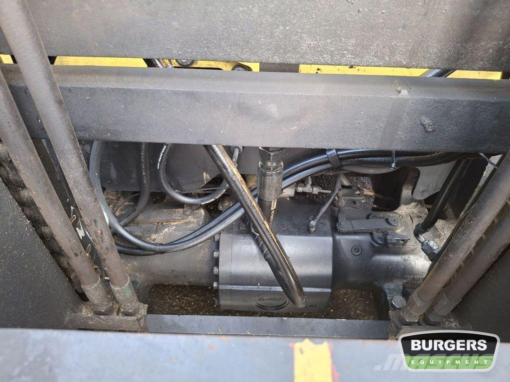 Hyster H8.0FT-9 Gas Stapler