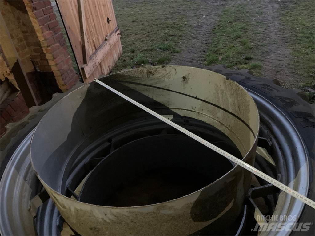 Goodyear 300/90R50 Andere Landmaschinen