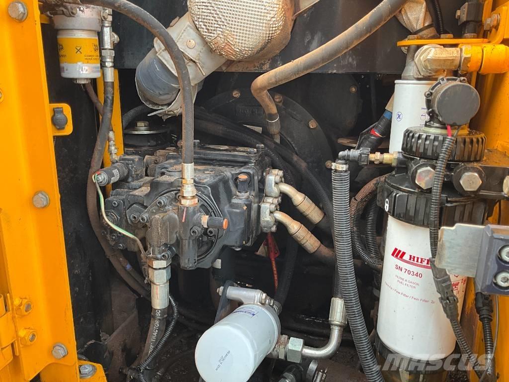 JCB JS 130 LC Raupenbagger