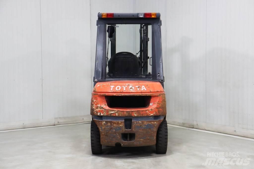 Toyota 62-7FDF25 Diesel Stapler