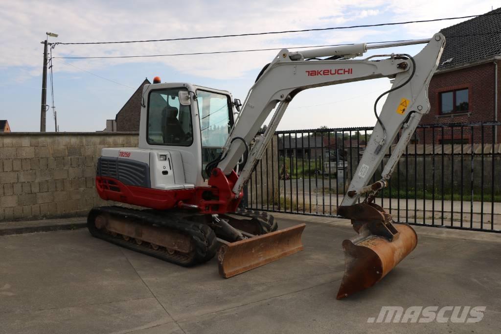 Takeuchi TB 250 Minibagger < 7t