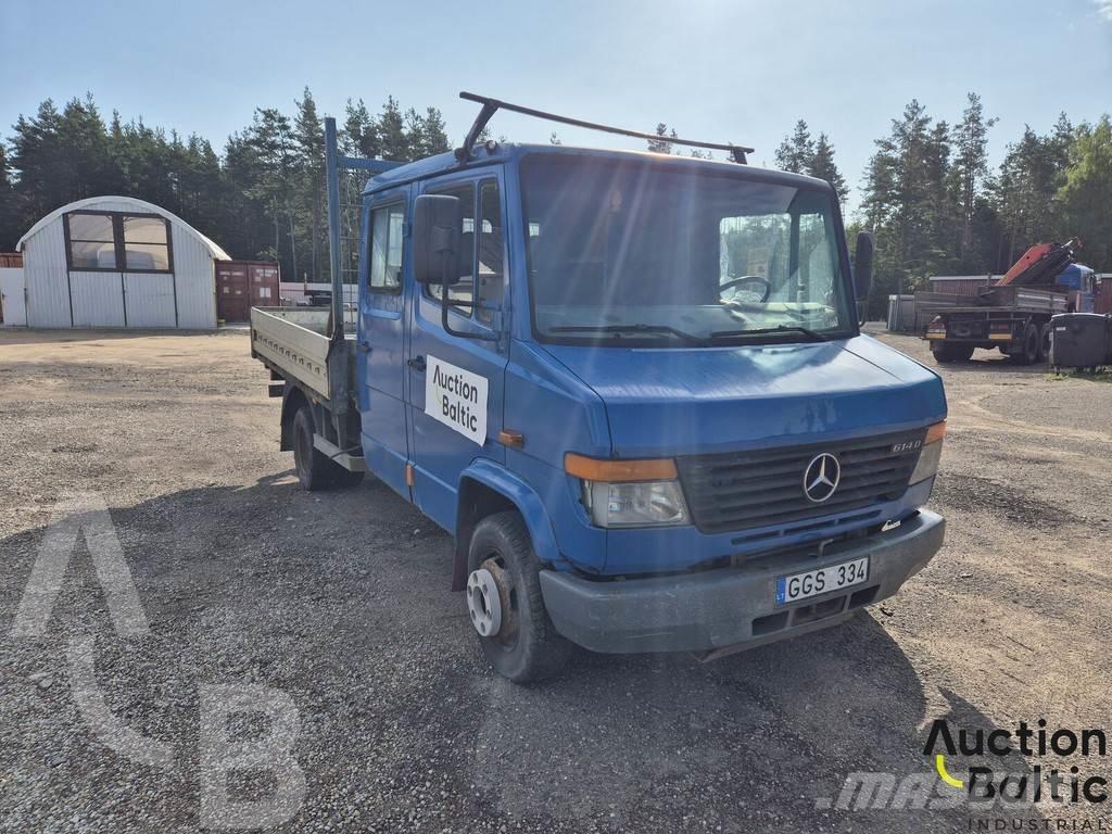 Mercedes-Benz 614D Pritschenwagen/Pritschenwagen mit Seitenklappe