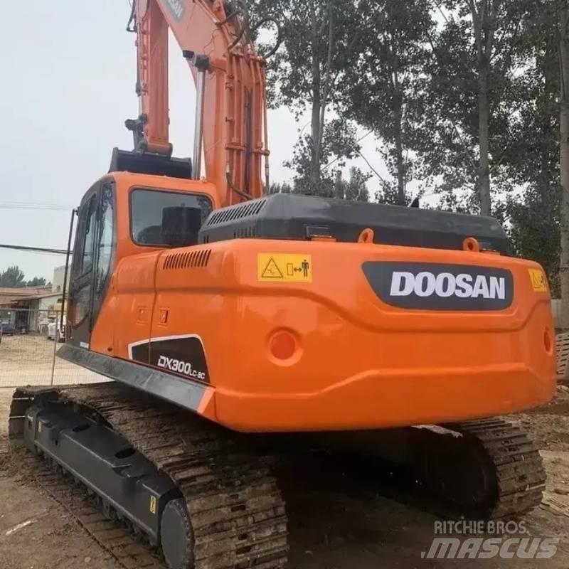 Doosan DX 300 Raupenbagger