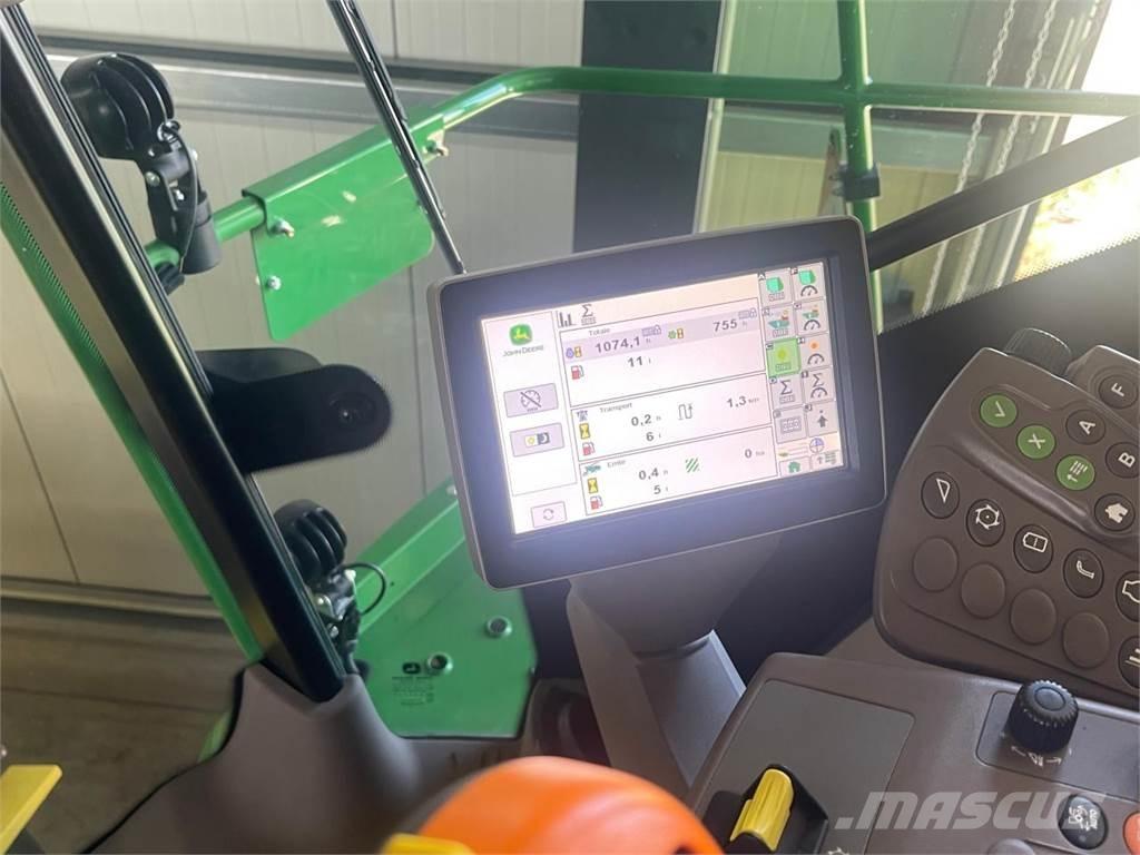 John Deere 8200i Selbstfahrende Häcksler