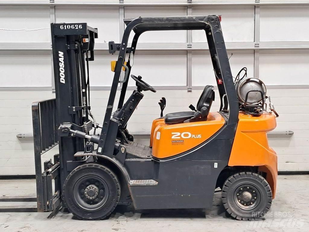 Doosan G20GP Gas Stapler