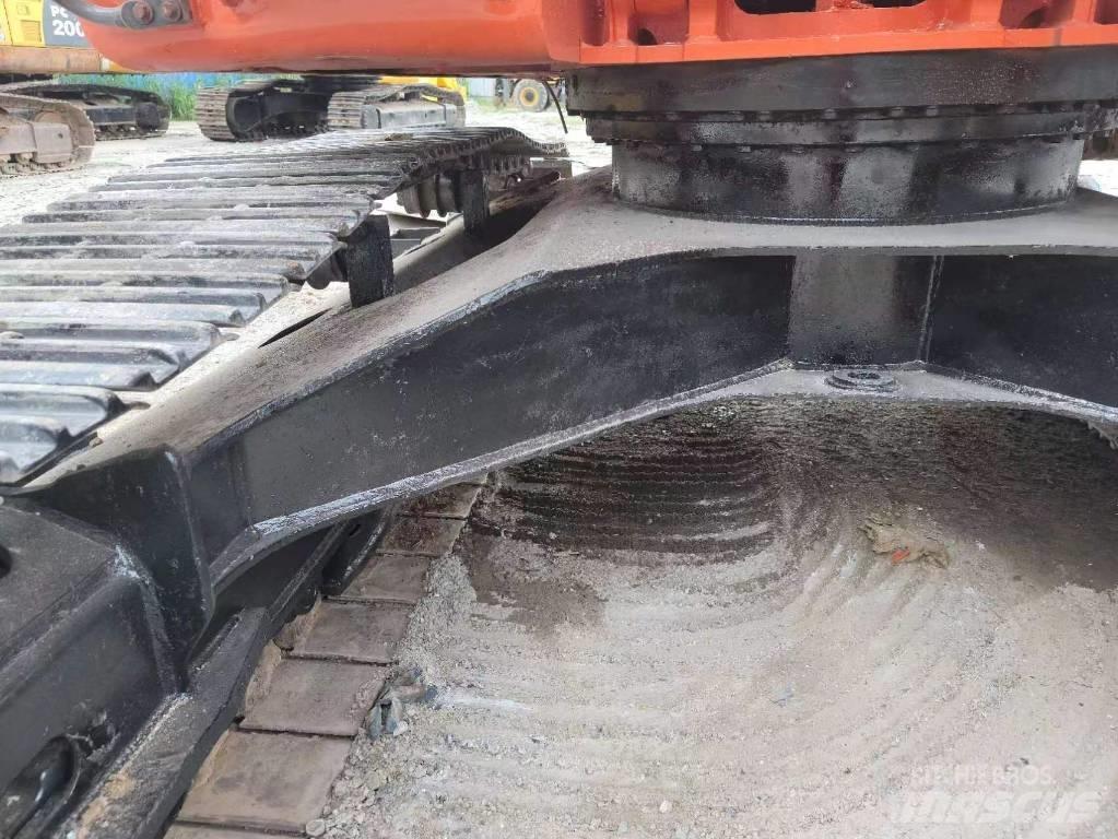 Doosan DX 225 LC Raupenbagger