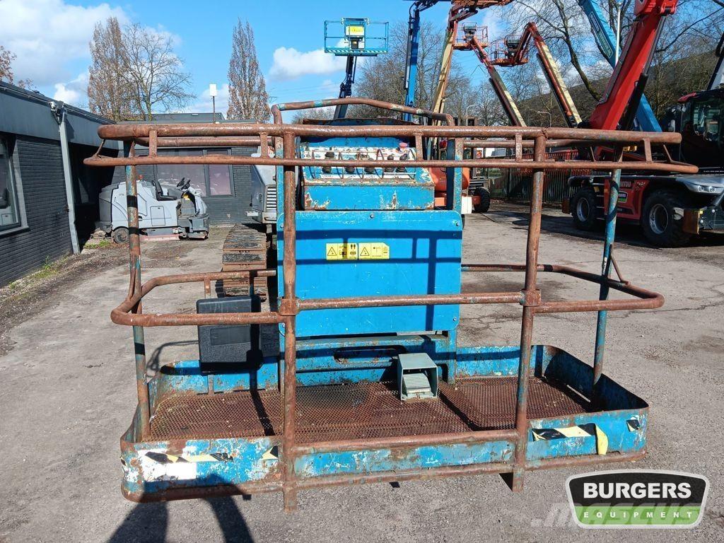 Aichi SR18A Teleskopbühnen