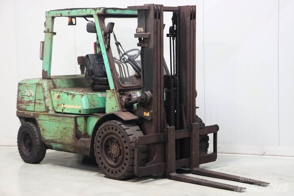 Mitsubishi FD45K2 Diesel Stapler