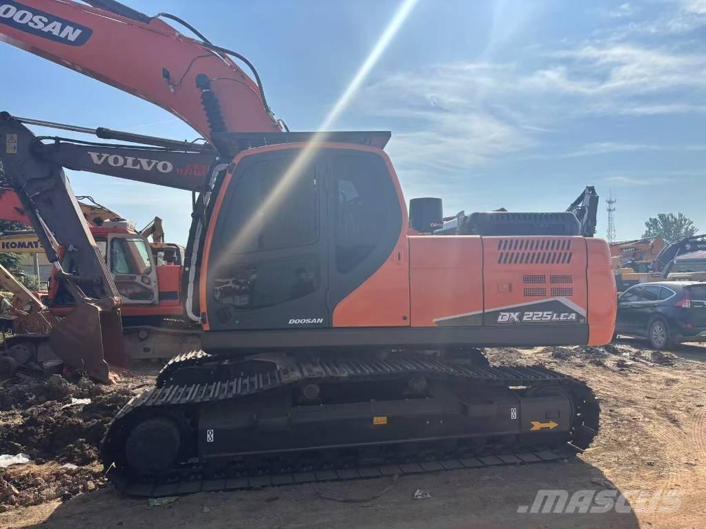 Doosan DX 225 LCA Midibagger  7t - 12t