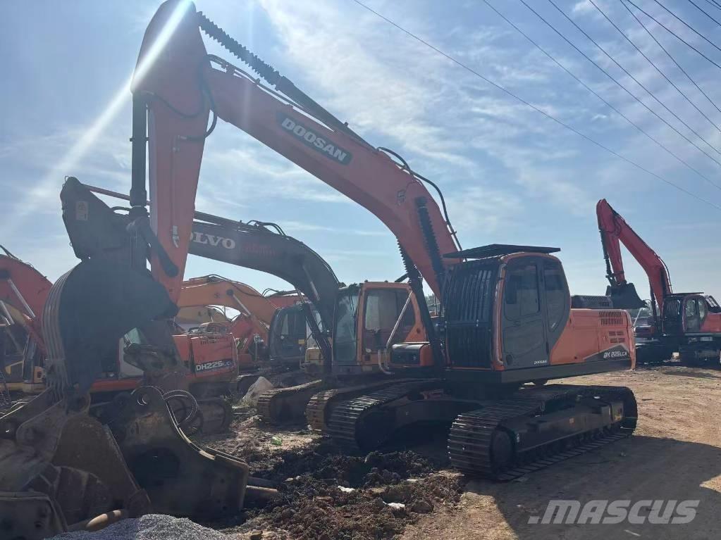 Doosan DX 225 LCA Midibagger  7t - 12t