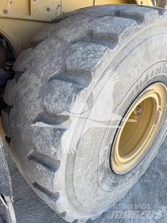 CAT 966M Radlader