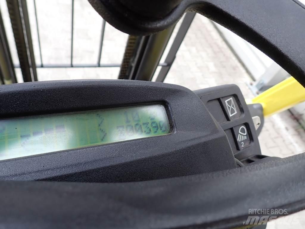 Hyster H3.0FT Diesel Stapler