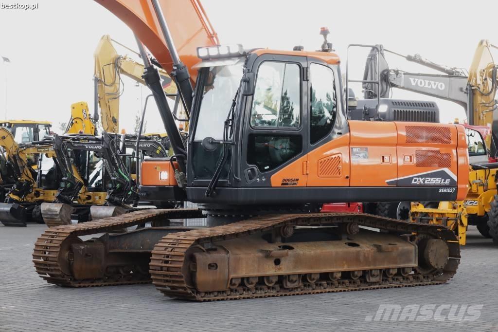 Doosan DX 255 LC-7 Raupenbagger