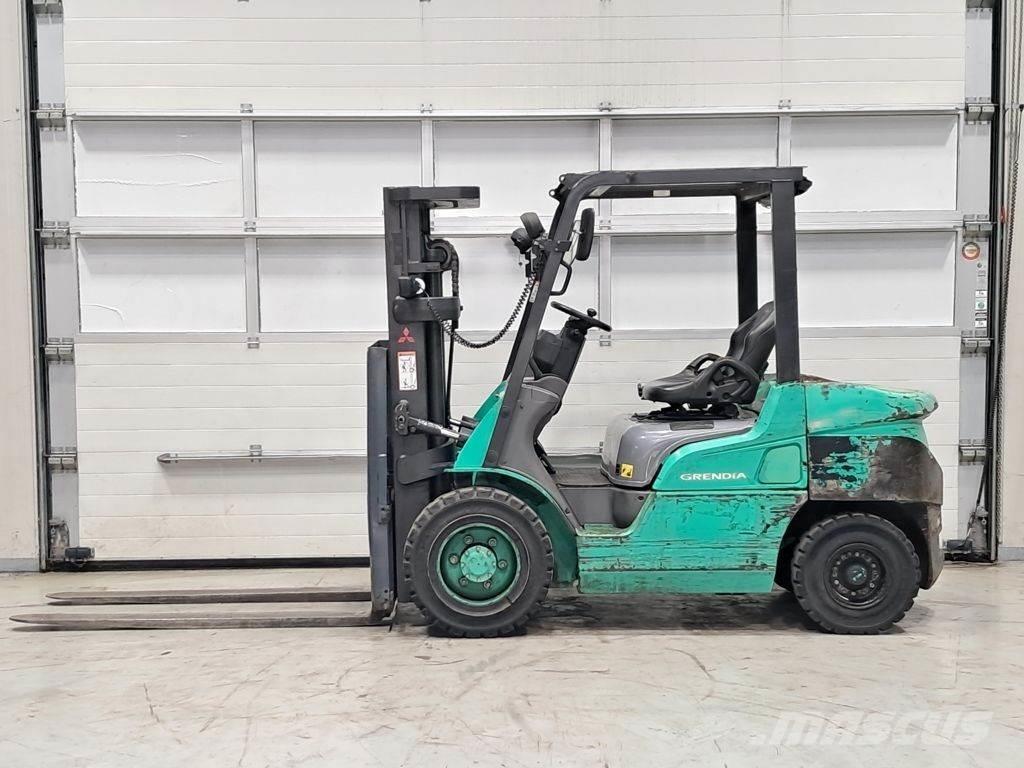 Mitsubishi FD30NT Diesel Stapler
